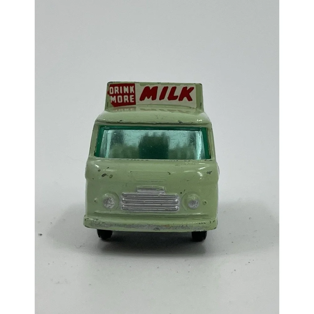 Matchbox Lesney No 21 Commer Bottle Float Milk Van in Butter Bean Green 1961 Vtg